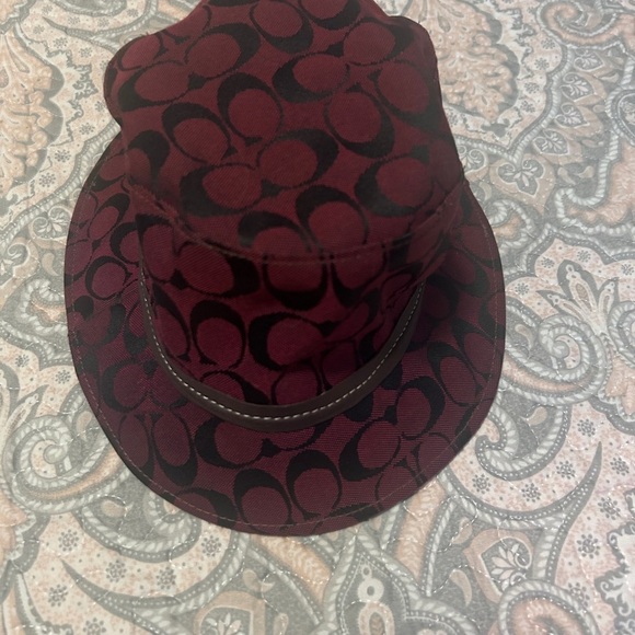 Coach Signature Jacquard bucket hat